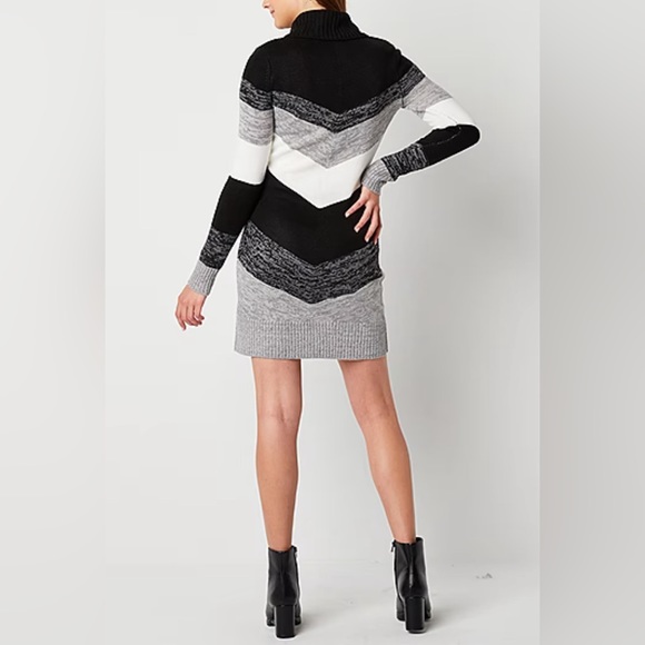 by&by Long Sleeve Sweater Dress - Black Chevron - Picture 2 of 12